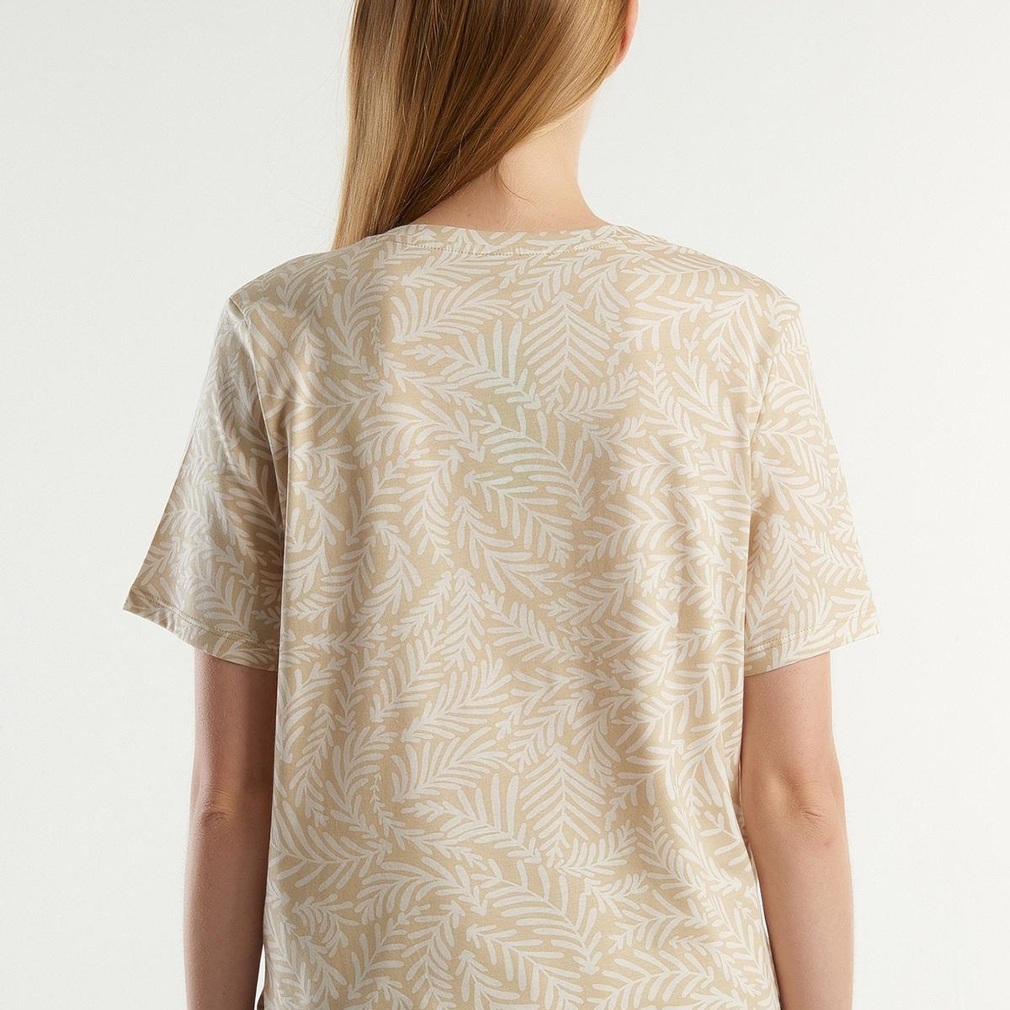 Kadın Krem Mix %100 Pamuk Tamamı Desenli Derin V Yaka T-Shirt