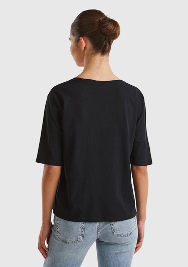  Kadın Siyah Pamuk Keten Karışımlı V Yaka Rahat Kesim T-Shirt