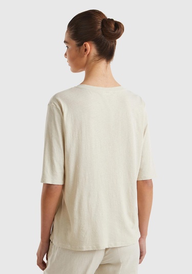  Kadın Bej Pamuk Keten Karışımlı V Yaka Rahat Kesim T-Shirt