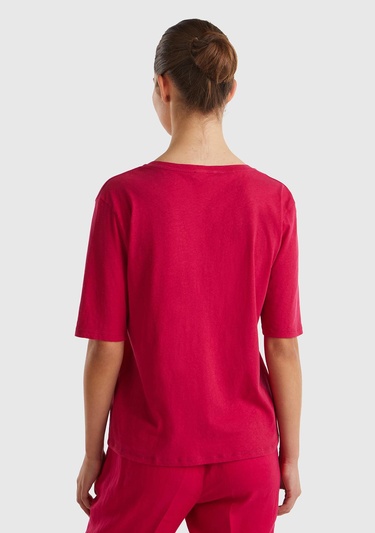  Kadın Fuşya Pamuk Keten Karışımlı V Yaka Rahat Kesim T-Shirt