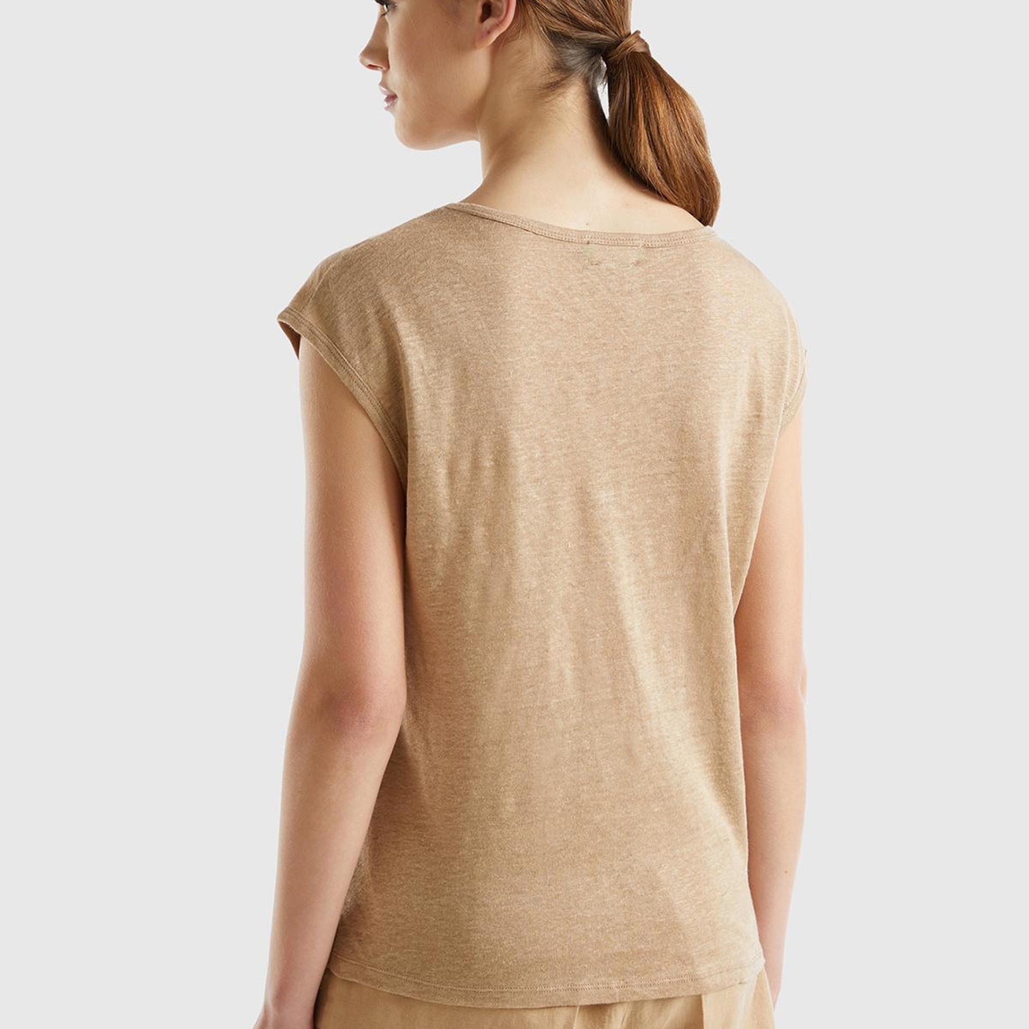 Kadın Taba %100 Keten Rahat Kalıp Geniş Bisiklet Yaka Kolsuz T-Shirt