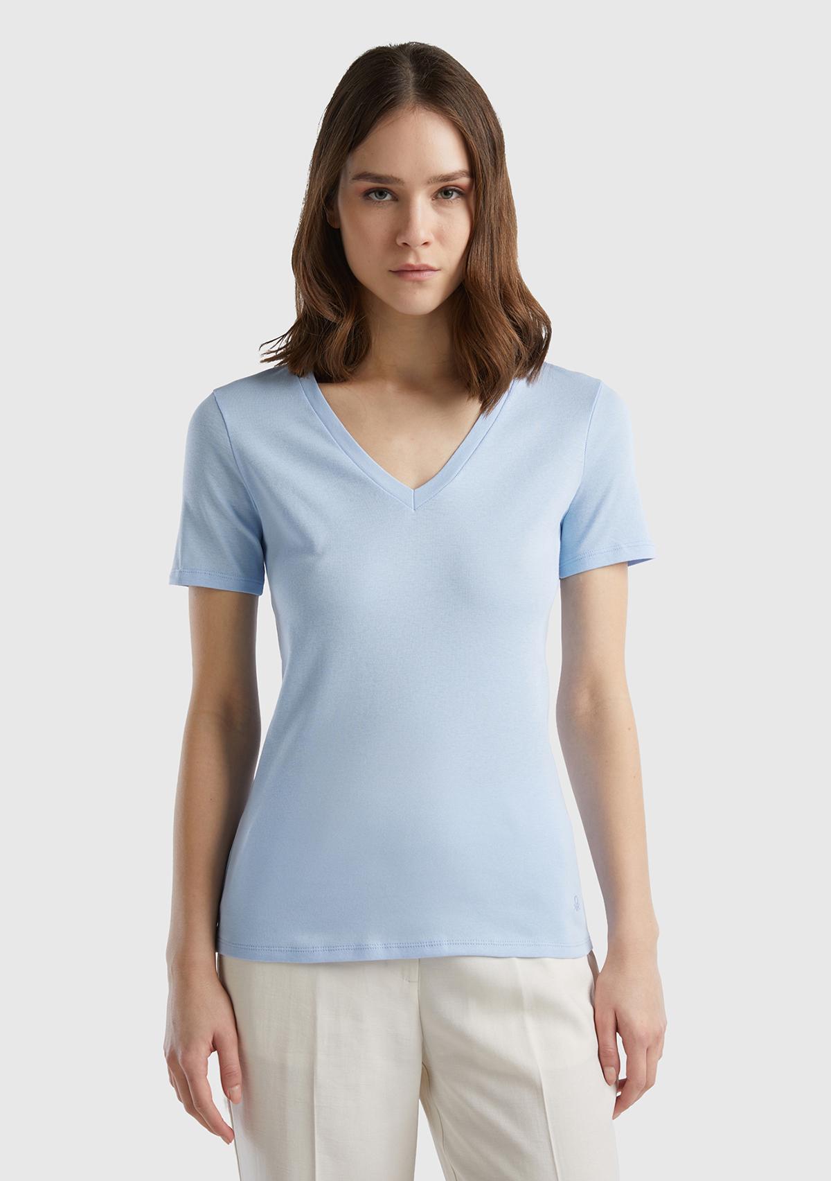  Kadın Açık Mavi %100 Pamuk V Yaka Basic T-Shirt