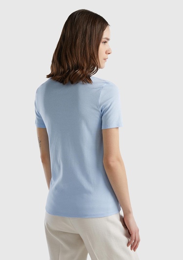  Kadın Açık Mavi %100 Pamuk V Yaka Basic T-Shirt