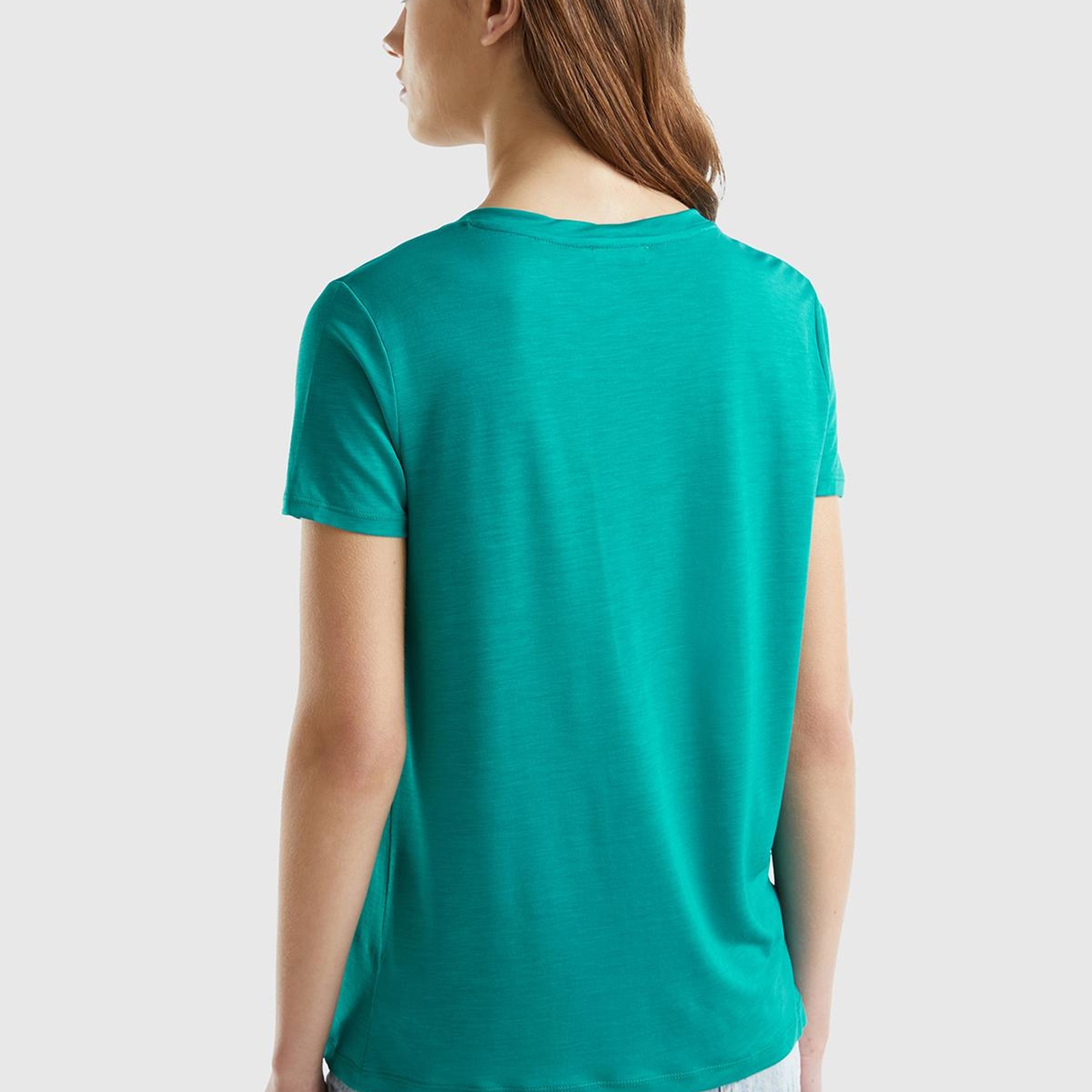 Kadın Petrol Yeşili %100 Liyosel V Yaka T-Shirt