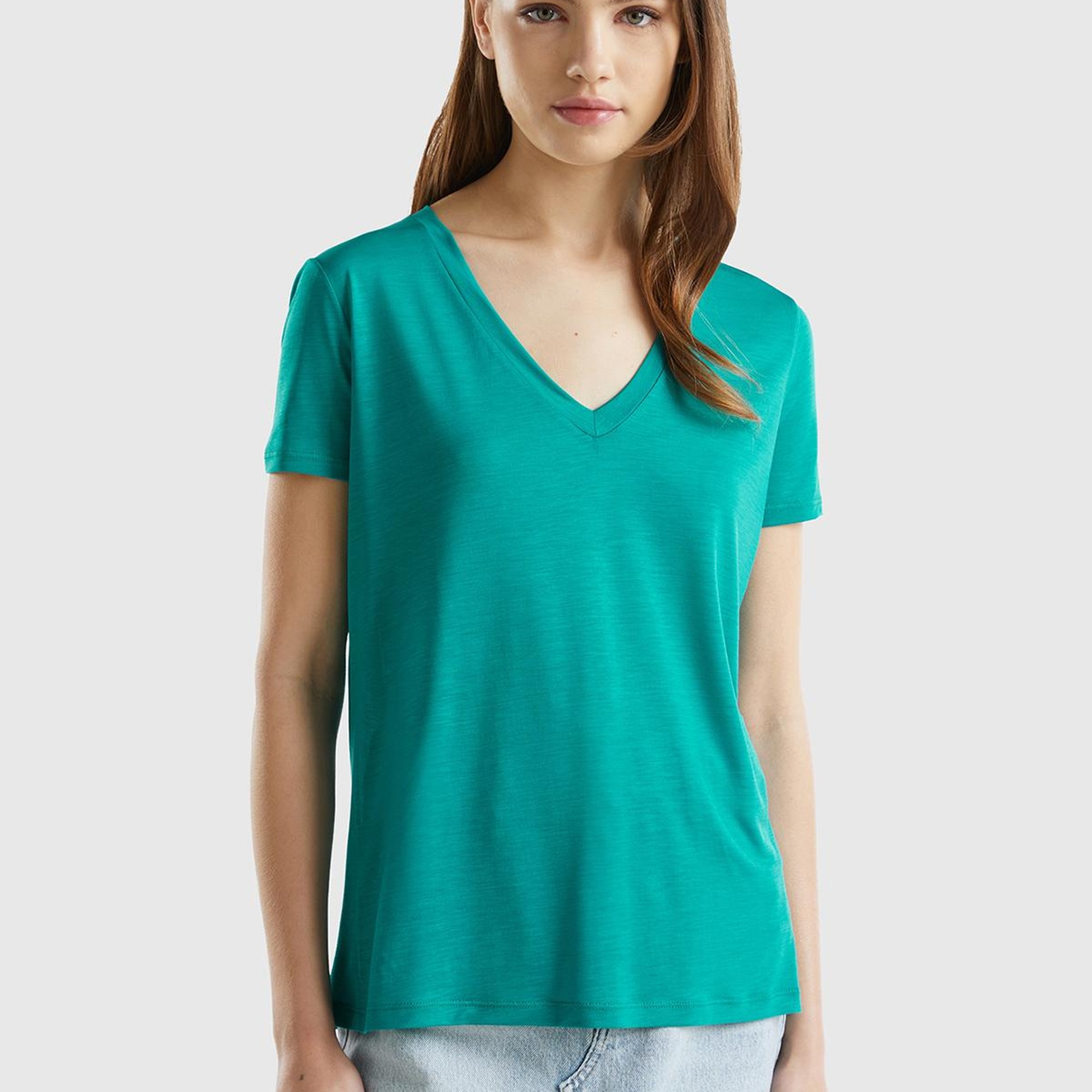 Kadın Petrol Yeşili %100 Liyosel V Yaka T-Shirt