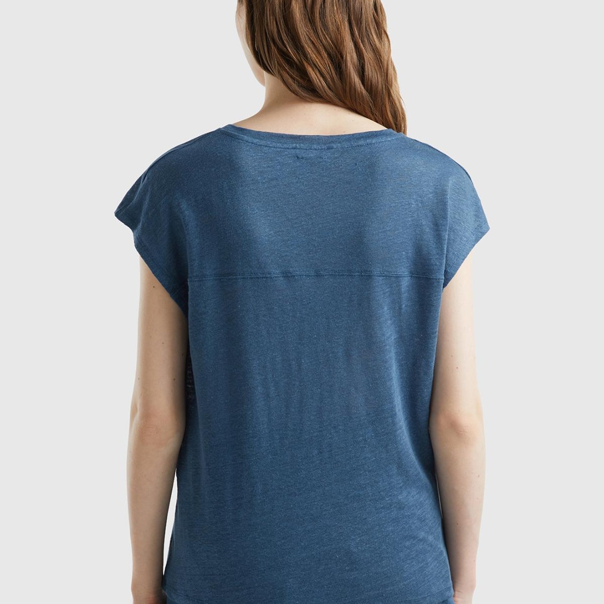 Kadın Gece Mavisi %100 Keten Rahat Kalıp Derin V Yaka Kolsuz T-Shirt