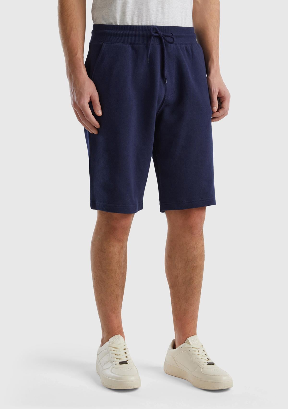  Erkek Koyu Lacivert %100 Pamuk Logo Detaylı Beli Lastikli Bermuda Şort