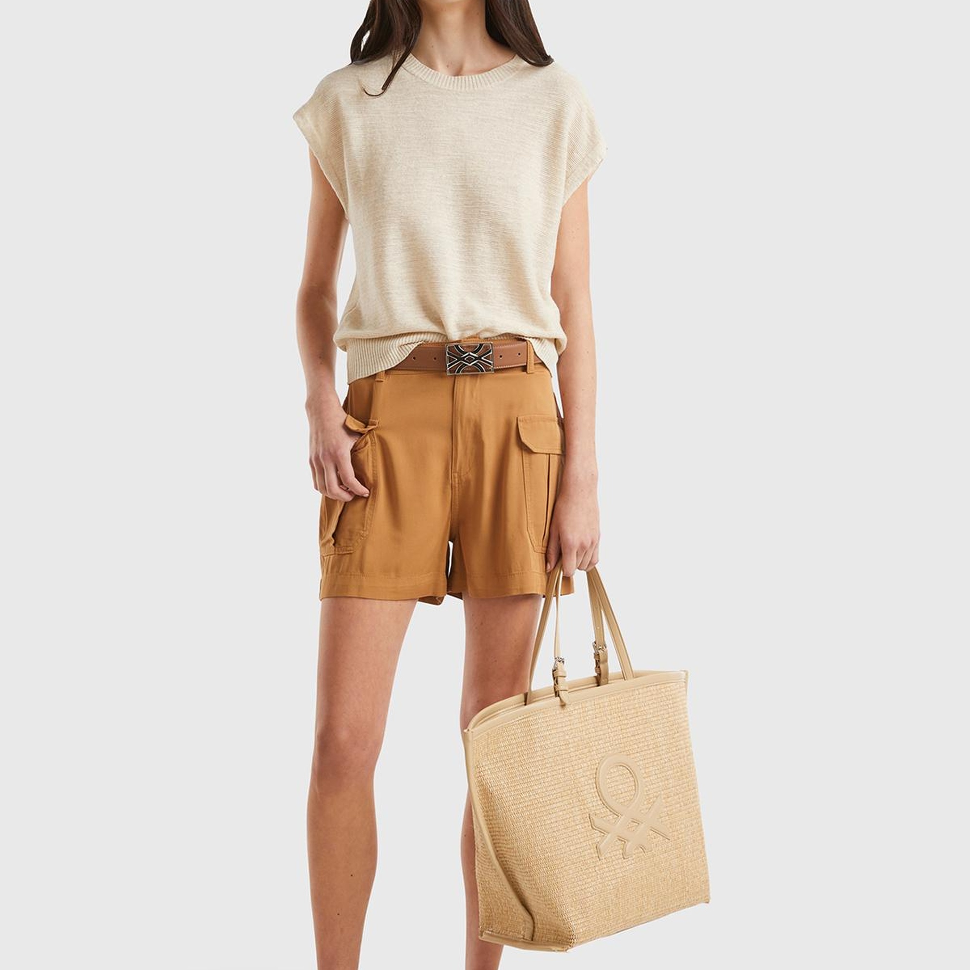 Kadın Taba %100 Viskoz Arkası Logo Etiketli Yama Cepli Şort