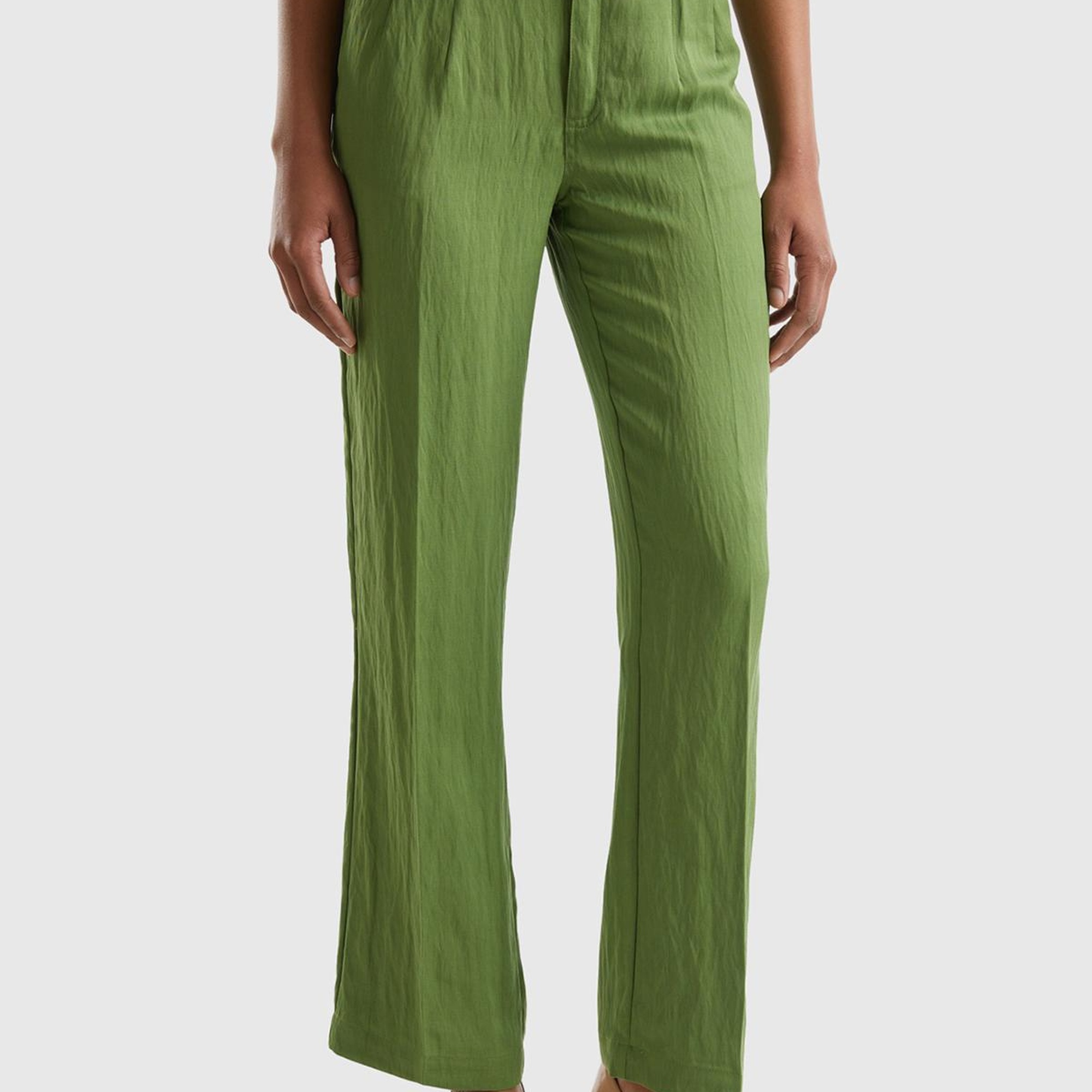 Kadın Soluk Yeşil Liyosel Karışımlı Çift Pileli  Pantolon