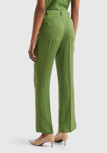  Kadın Soluk Yeşil Liyosel Karışımlı Çift Pileli  Pantolon