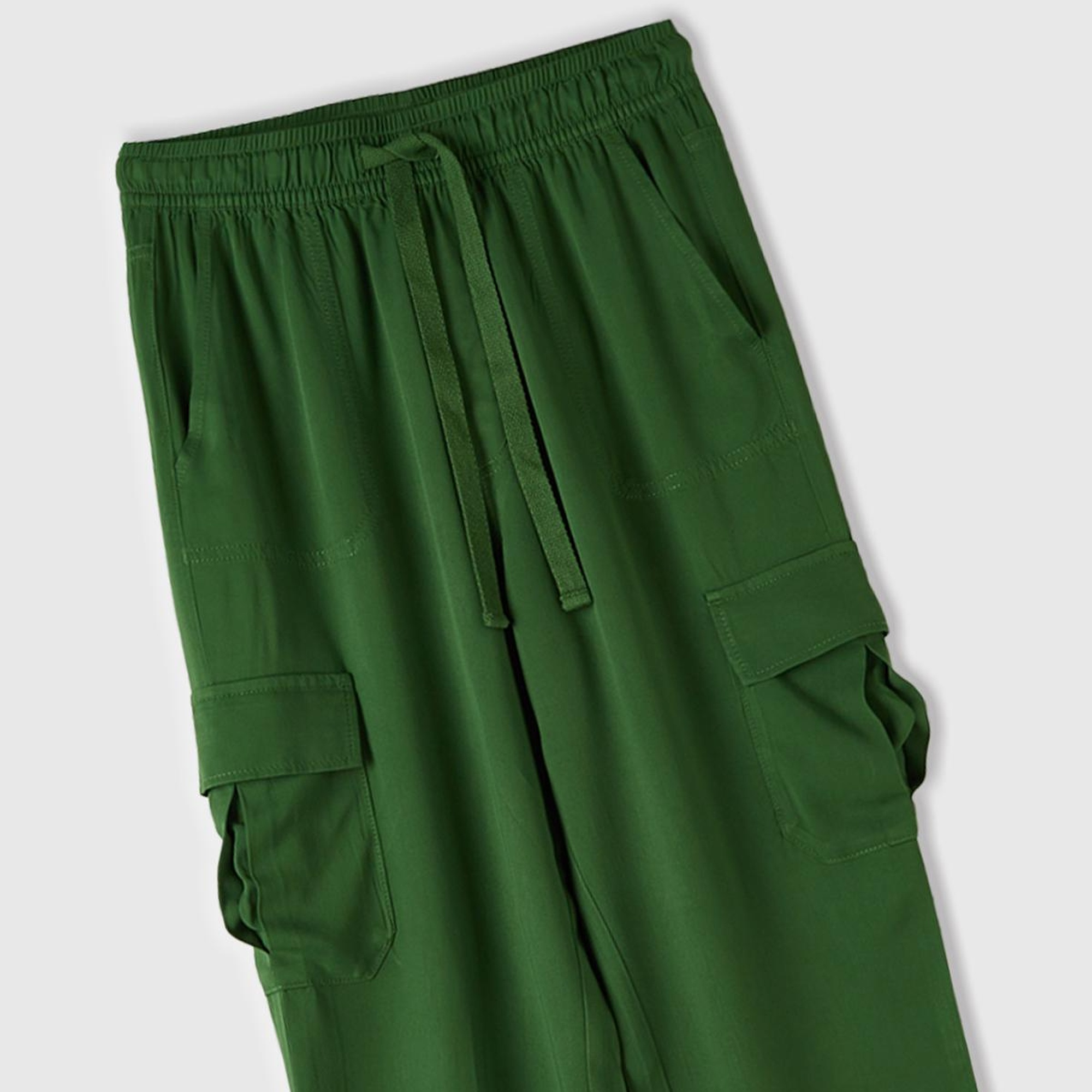 Kadın Soluk Yeşil %100 Viskoz Beli Büzgülü 4 Cepli Dar Paça Pantolon