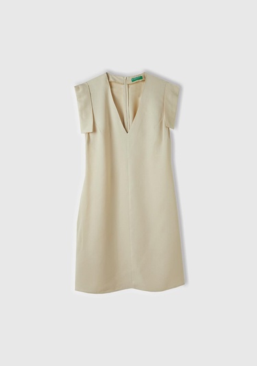  Kadın Bej %100 Liyosel Beli Daralan Yandan Fermuarlı V Yaka Elbise