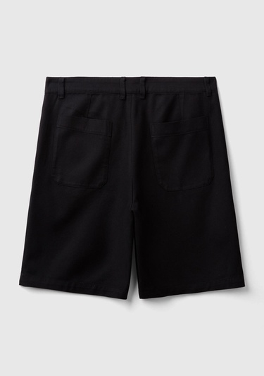 Erkek Siyah Pamuk Karışımlı Büyük Yama Cepli Bermuda Şort