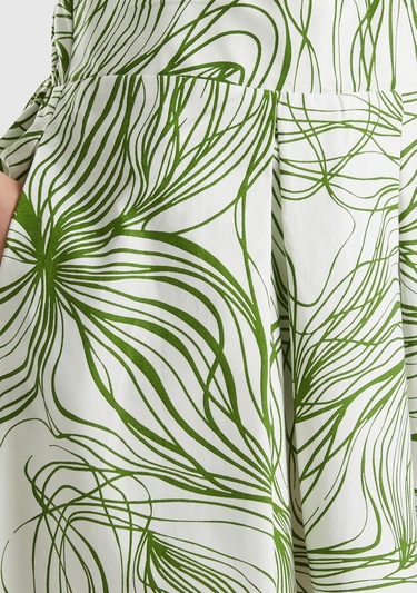  Kadın Yeşil Mix Pamuk Karışımlı Tamamı Desenli Beli Büzgülü Uzun Etek