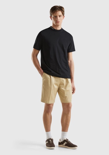  Erkek Bej %100 Pamuk Önü Pileli 4 Cepli Bermuda Şort