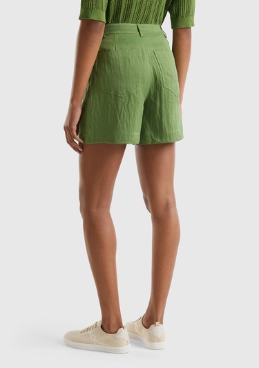  Kadın Soluk Yeşil Liyosel Karışımlı Yama Cepli Kemer Delikli Şort