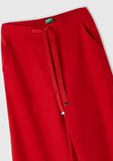  Kadın Kırmızı %100 Liyosel Önü Pileli Beli İpli ve Düğmeli Pantolon