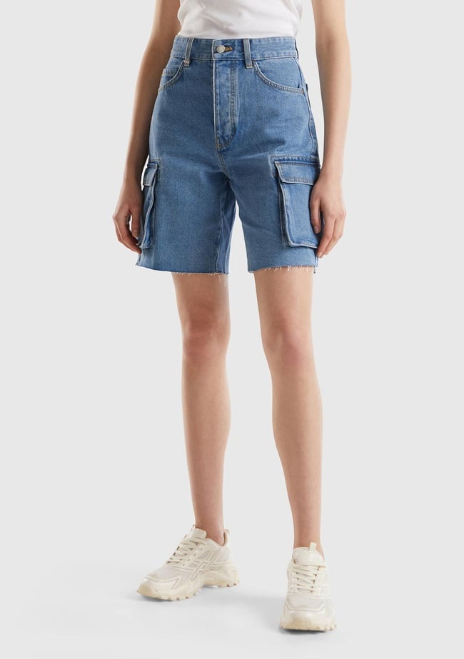  Kadın Mavi %100 Pamuk Arkası Logo Detaylı 5 Cepli Kargo Şort