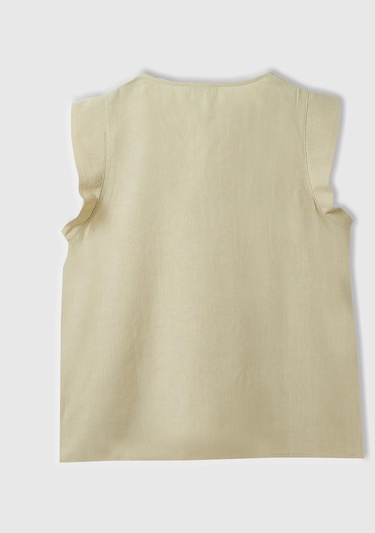  Kadın Bej Liyosel ve Keten Karışımlı Geniş Kesim V Yaka Bluz