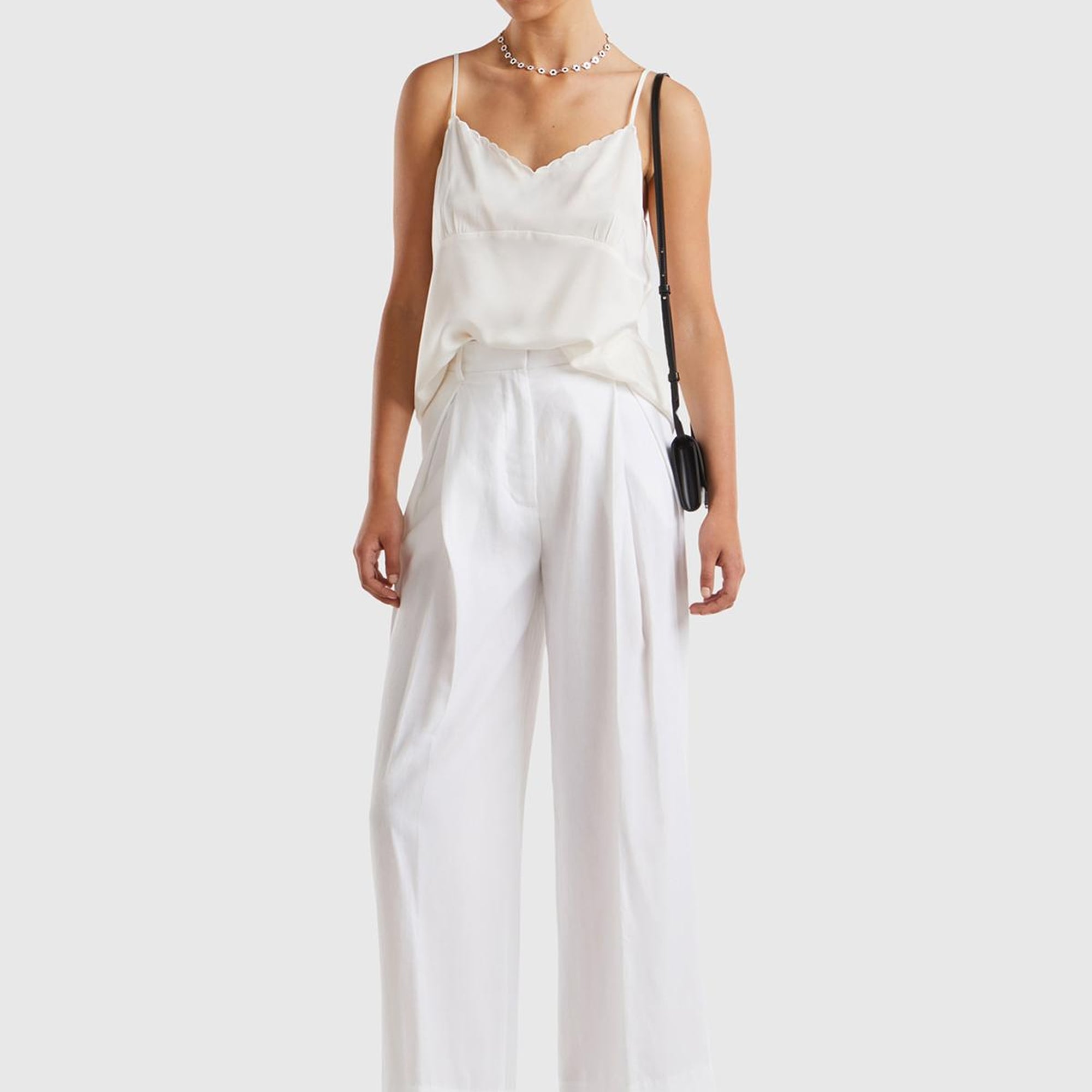 Kadın Beyaz Liyosel ve Keten Karışımlı Önü Pilili Pantolon