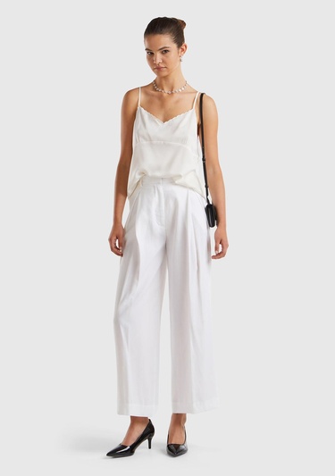  Kadın Beyaz Liyosel ve Keten Karışımlı Önü Pilili Pantolon