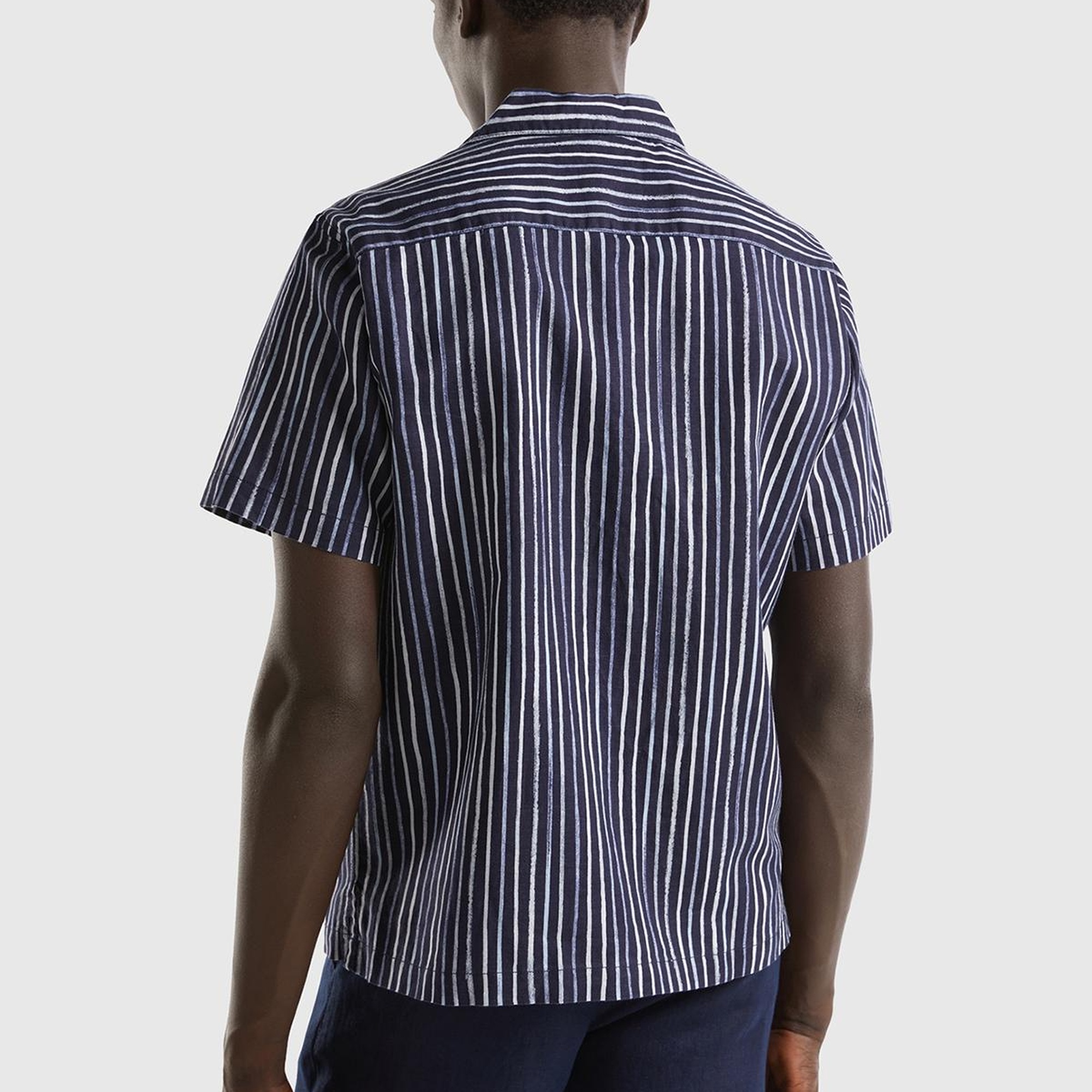 Erkek Koyu Mavi Keten Karışımlı Desenli Kısa Kollu Gömlek