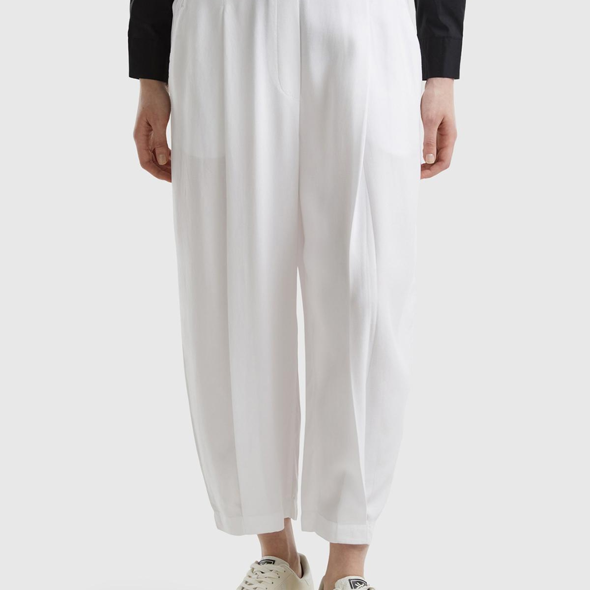 Kadın Beyaz %100 Liyosel Bol Kesim Beli Lastikli Pantolon