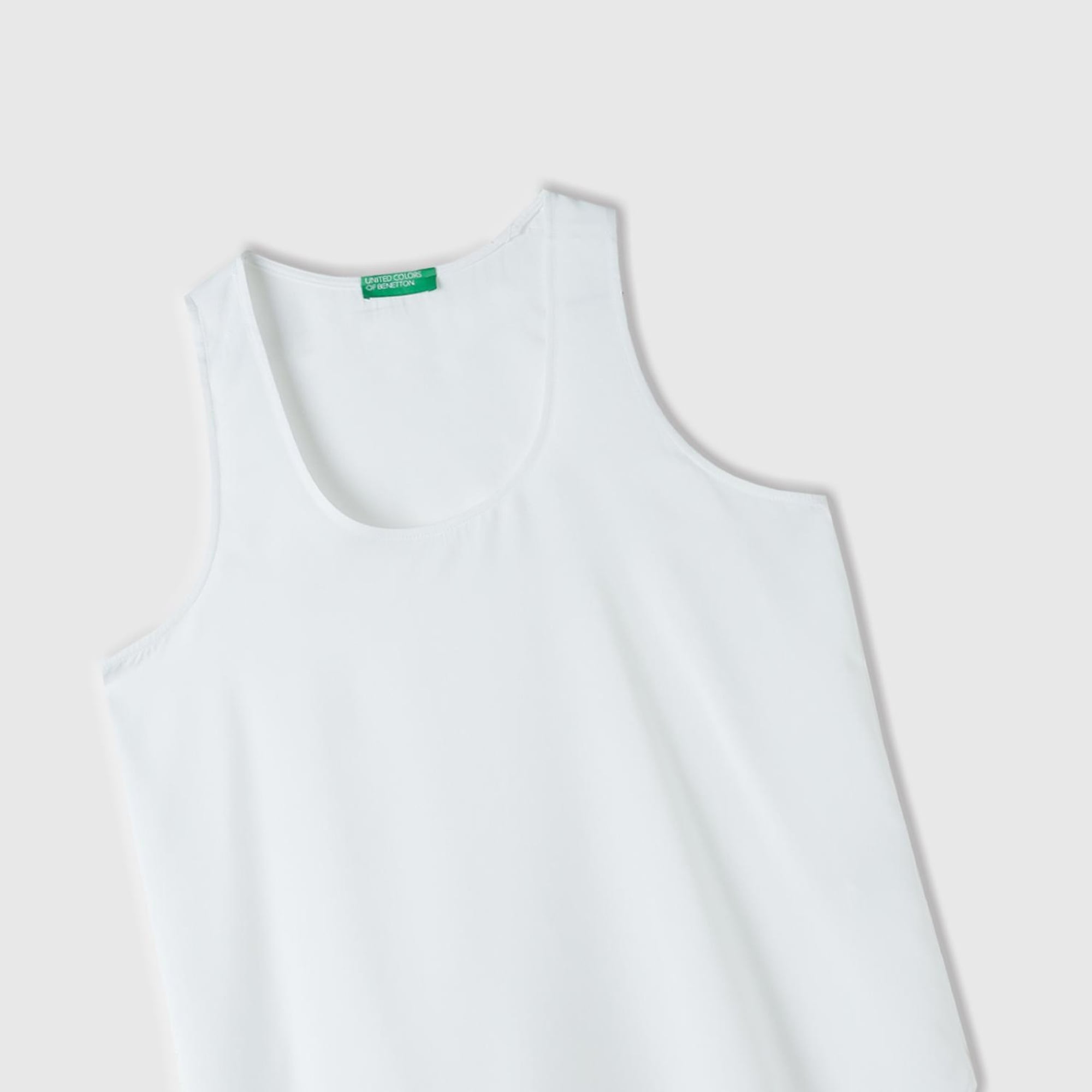 Kadın Beyaz %100 Viskoz Dekoratif Dikişli Geniş Bisiklet Yaka Kolsuz Bluz