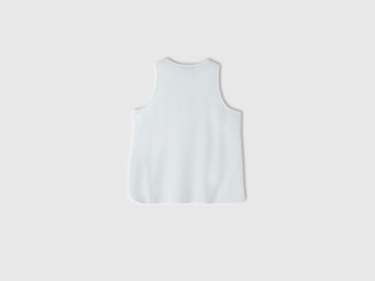  Kadın Beyaz %100 Viskoz Dekoratif Dikişli Geniş Bisiklet Yaka Kolsuz Bluz