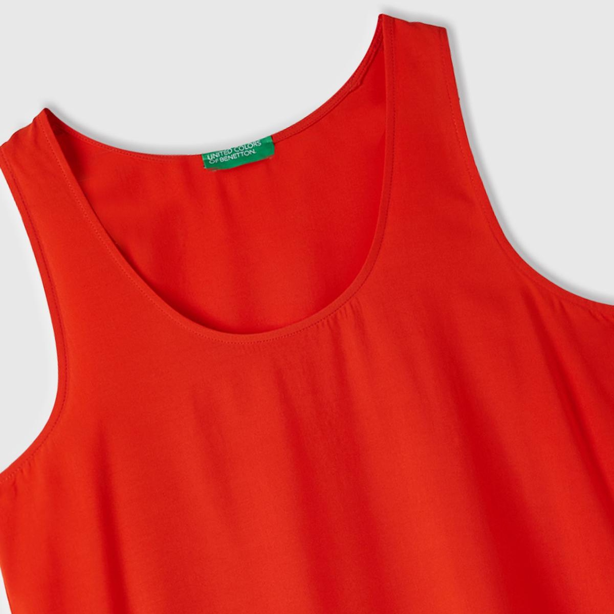 Kadın Nar Çiçeği %100 Viskoz Dekoratif Dikişli Geniş Bisiklet Yaka Kolsuz Bluz