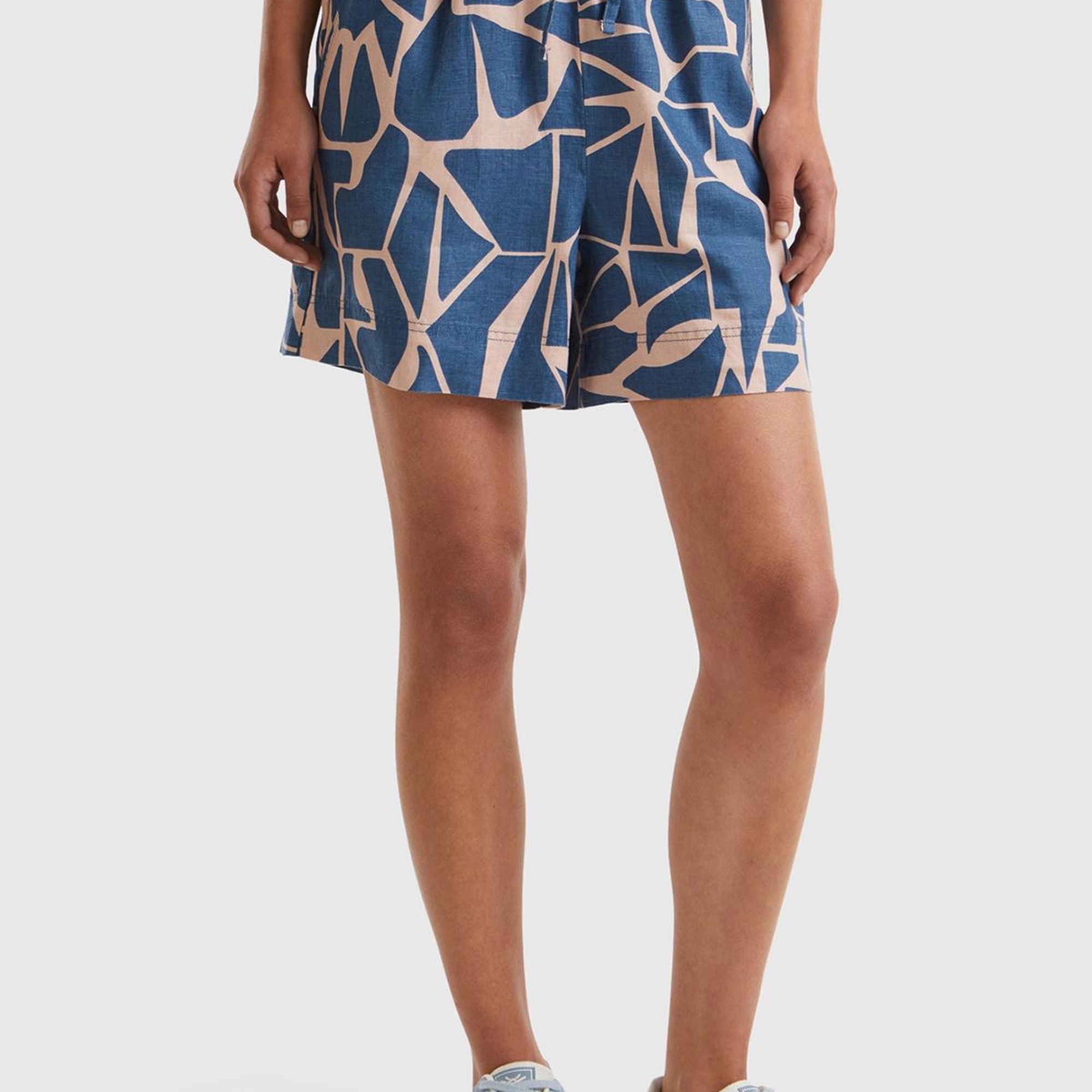 Kadın Lacivert %100 Keten Tamamı Desenli Beli Bağlamalı Şort