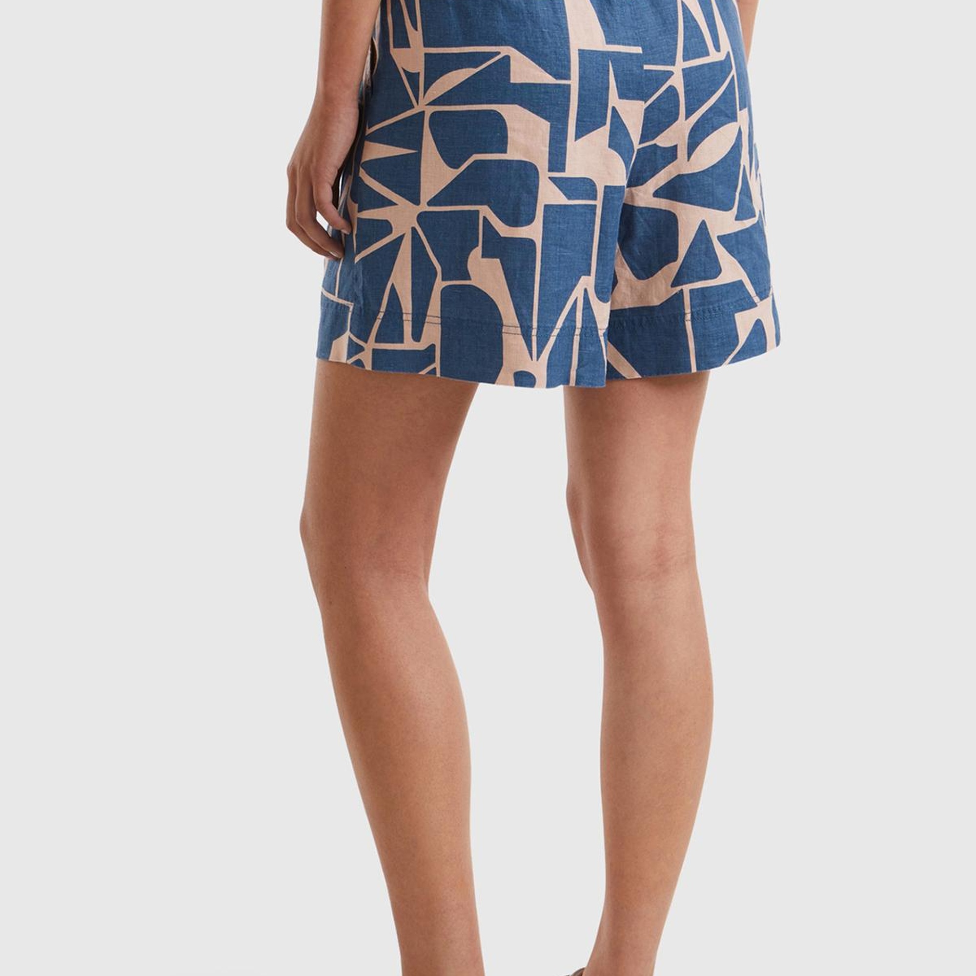 Kadın Lacivert %100 Keten Tamamı Desenli Beli Bağlamalı Şort