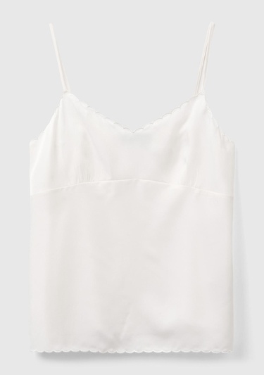  Kadın Krem Viskon Karışımlı Göğsü ve Etek Ucu Fırfırlı İnce Askılı Bluz