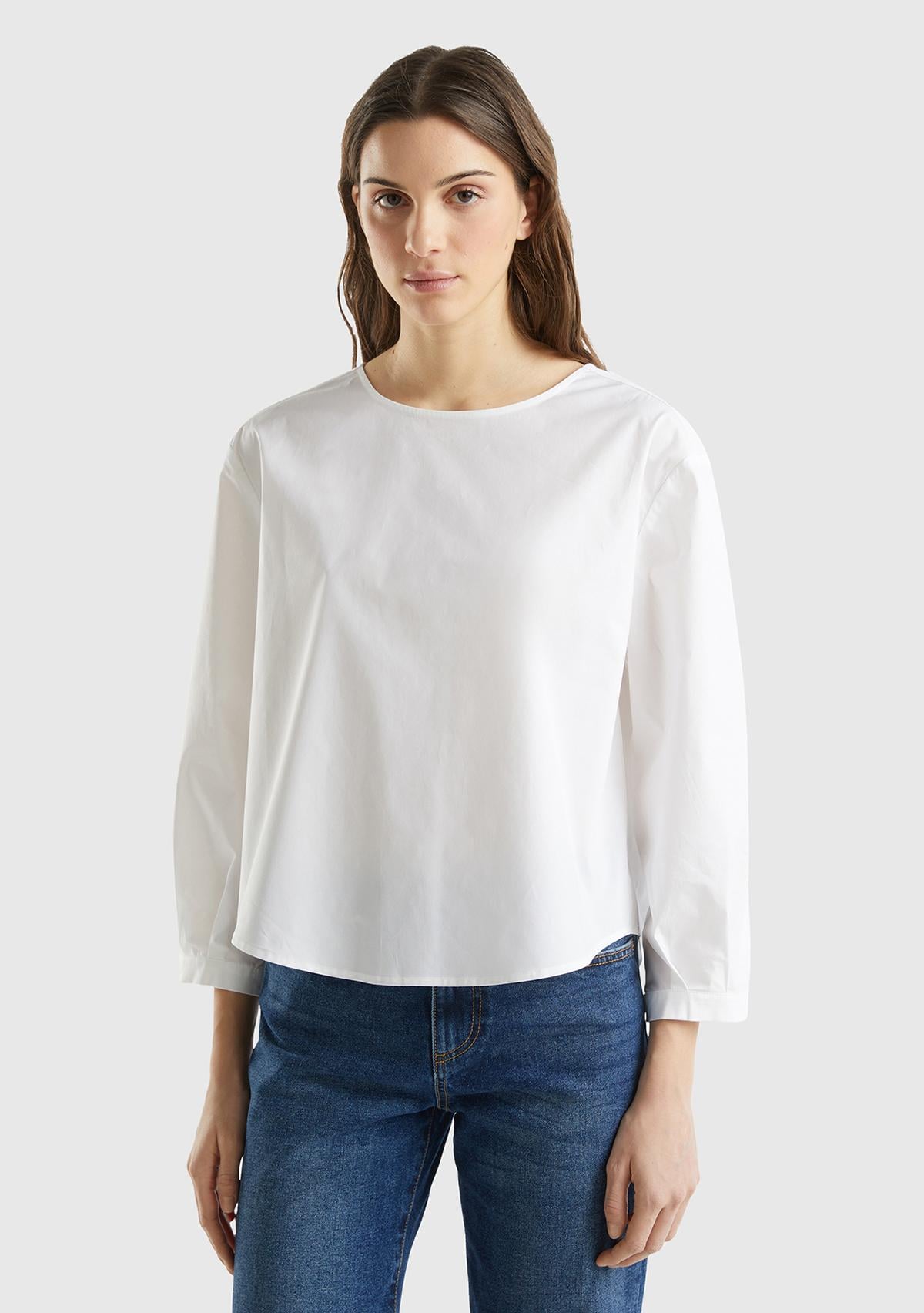  Kadın Beyaz Streç Pamuklu Kayık Yaka Bluz