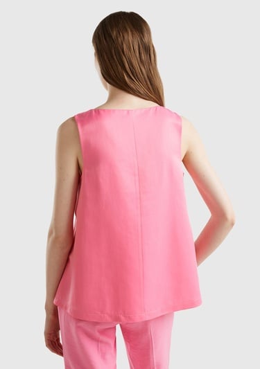  Kadın Açık Pembe Viskoz Karışımlı Saten Kolsuz Bluz