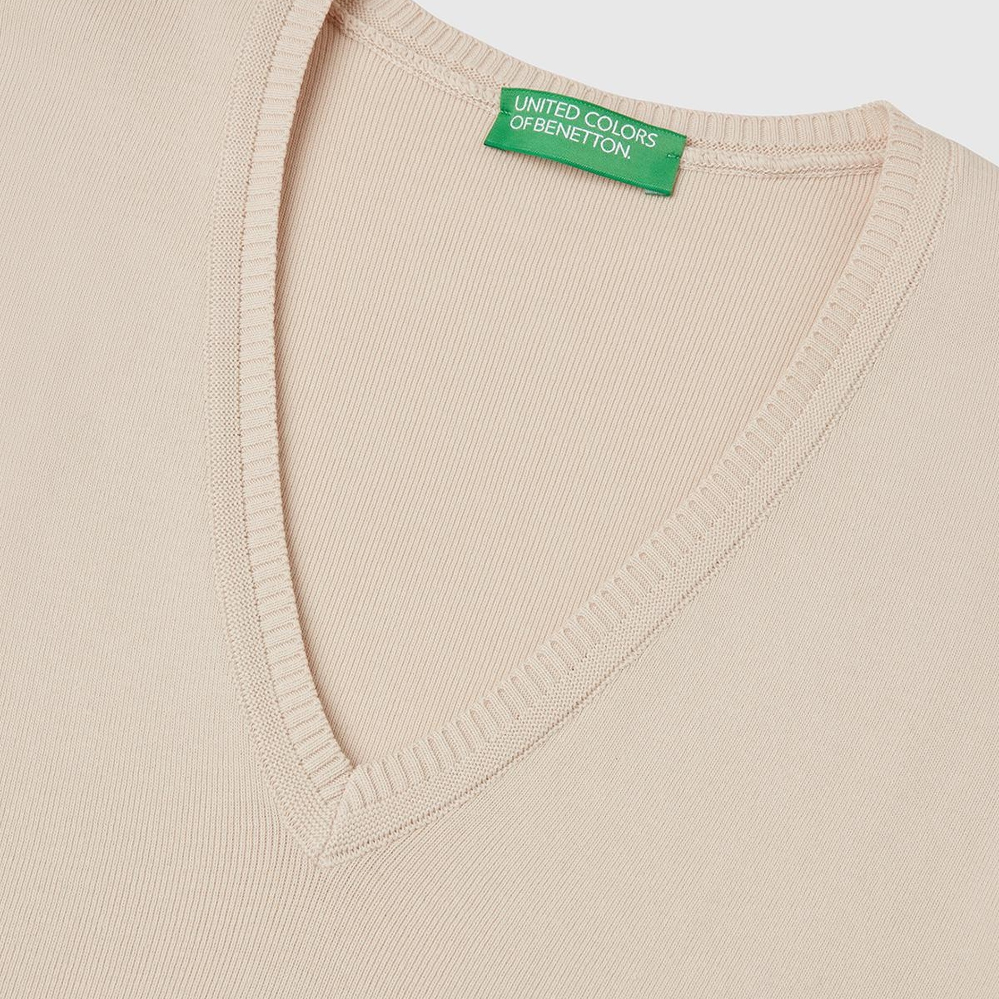 Kadın Taş Rengi %100 Pamuk Nervür Detaylı V Yaka İnce Kazak