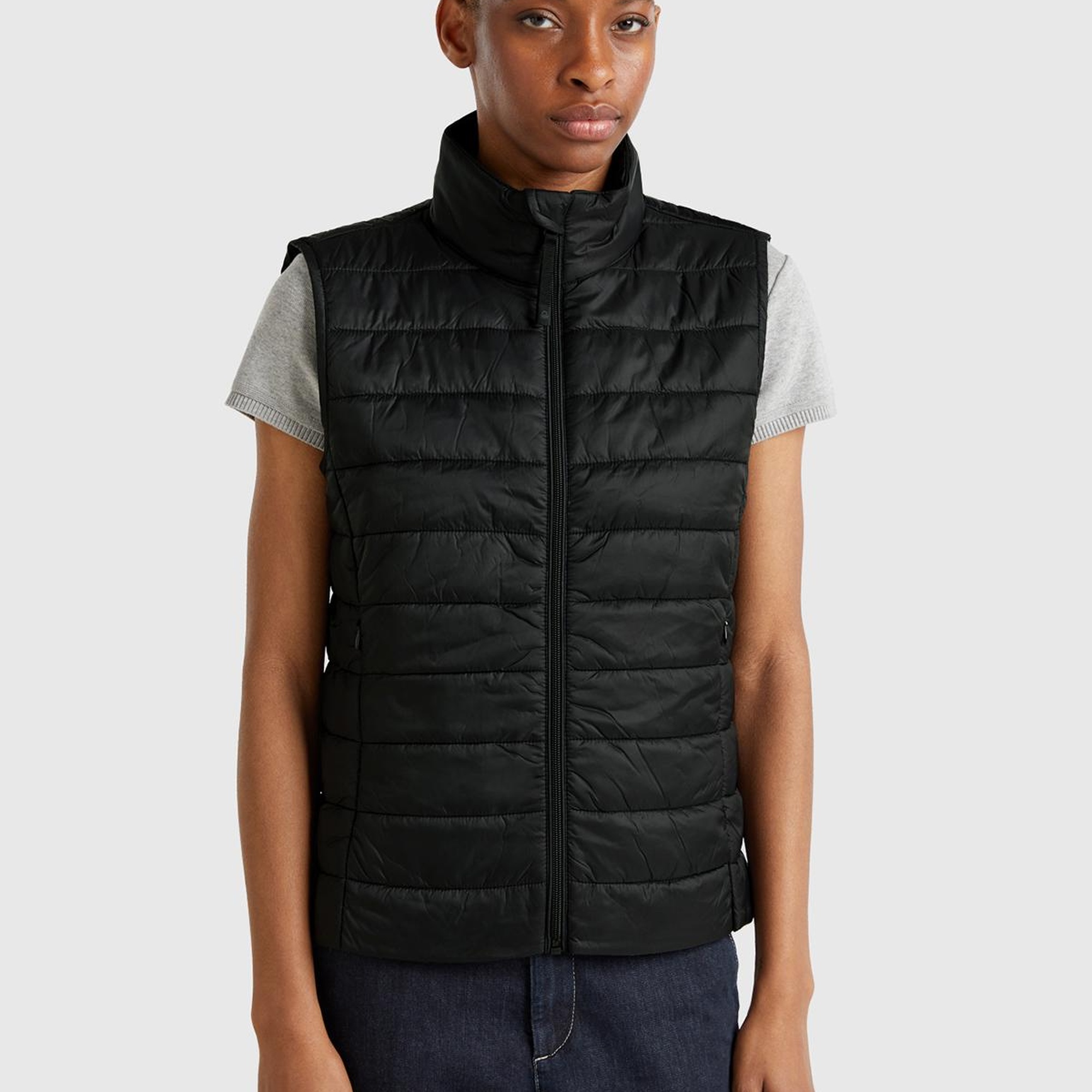 Kadın Siyah Polyester Dolgulu Fermuarlı Slim Fit Pufa Yelek