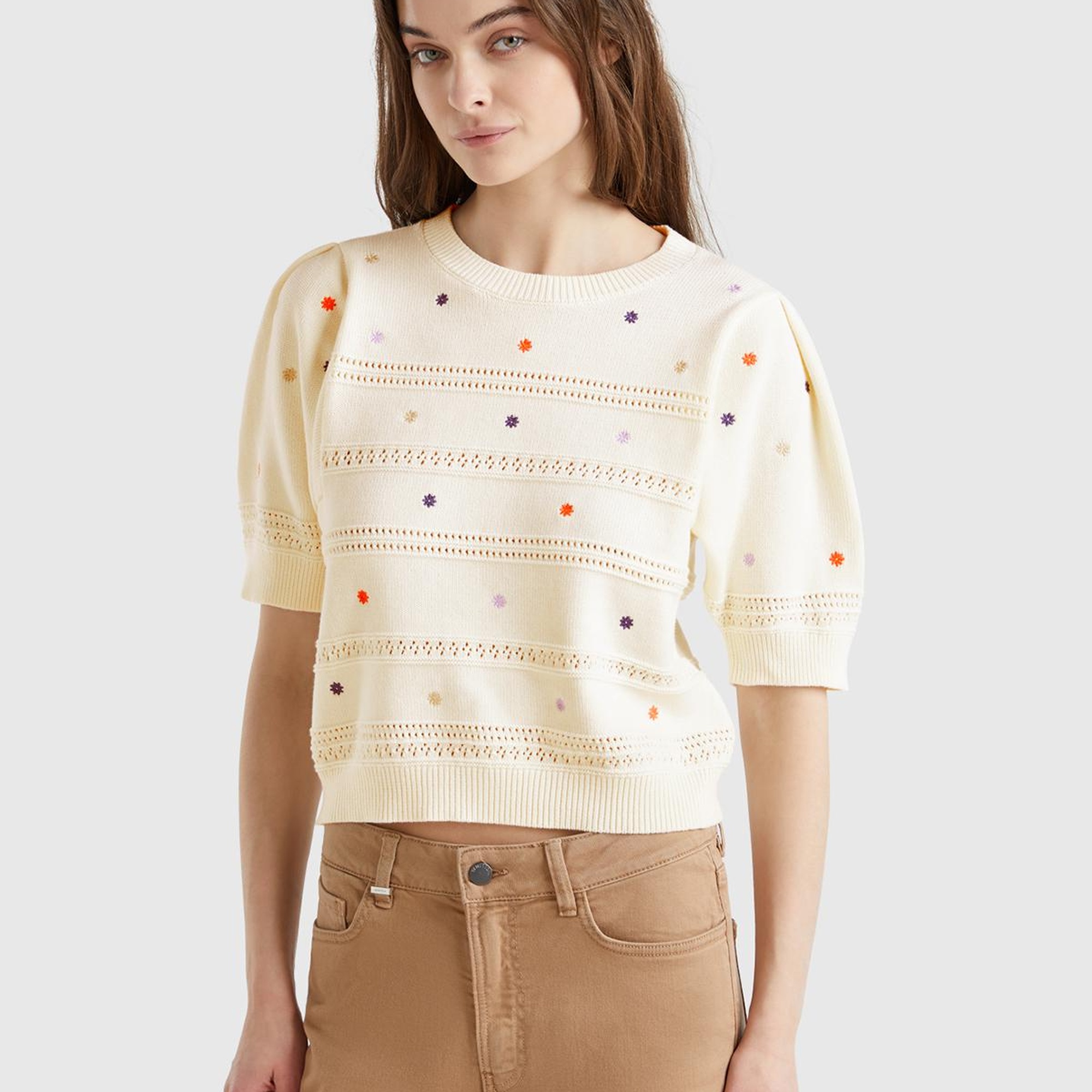 Kadın Krem %100 Pamuk Desenli Yarım Kol Regular Fit Bisiklet Yaka Kazak