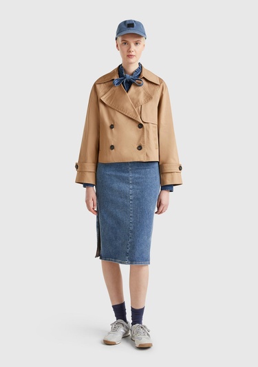  Kadın Bej Pamuklu Önü ve Kolu Düğmeli Astarlı Crop Ceket