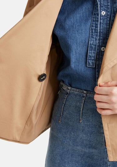  Kadın Bej Pamuklu Önü ve Kolu Düğmeli Astarlı Crop Ceket