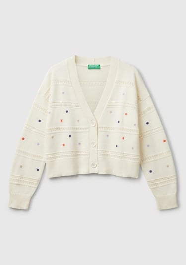  Kadın Krem %100 Pamuk Çiçek İşlemeli Nervür Detaylı Düşük Omuzlu Hırka