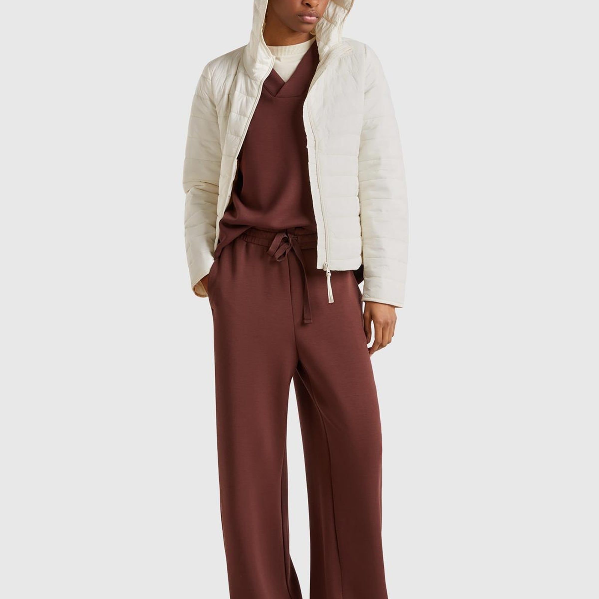 Kadın Krem Polyester Dolgulu Feramuarlı Kapüşonlu Slim Fit Puffer Mont