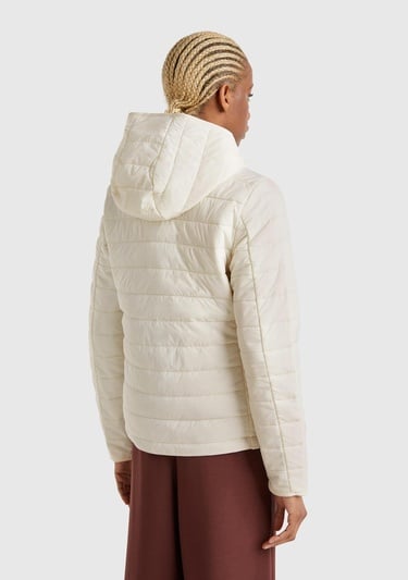  Kadın Krem Polyester Dolgulu Feramuarlı Kapüşonlu Slim Fit Puffer Mont