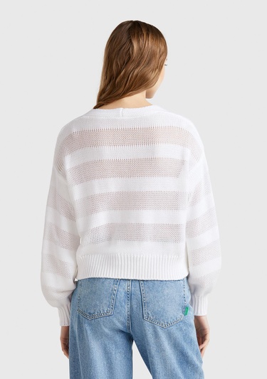  Kadın Beyaz %100 Pamuk Şerit Efektli Düşük Omuzlu Örme Relax Fit Hırka