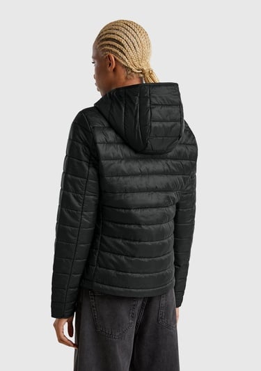  Kadın Siyah Polyester Dolgulu Feramuarlı Kapüşonlu Slim Fit Puffer Mont