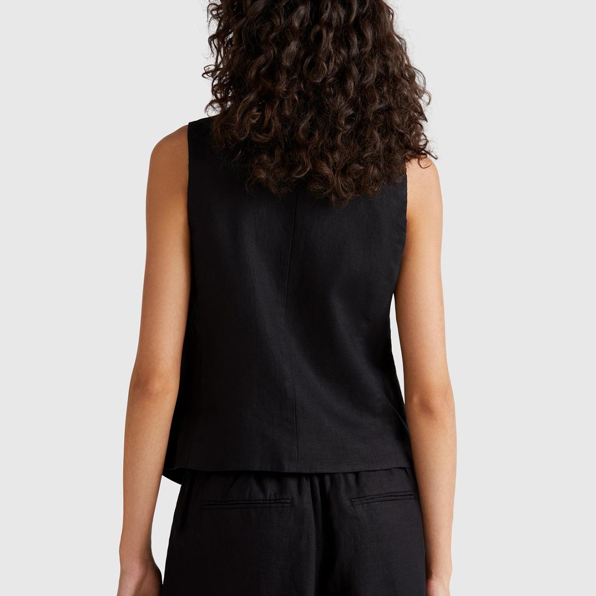 Kadın Siyah %100 Keten Önü Düğme İliklemeli V Yaka Yelek