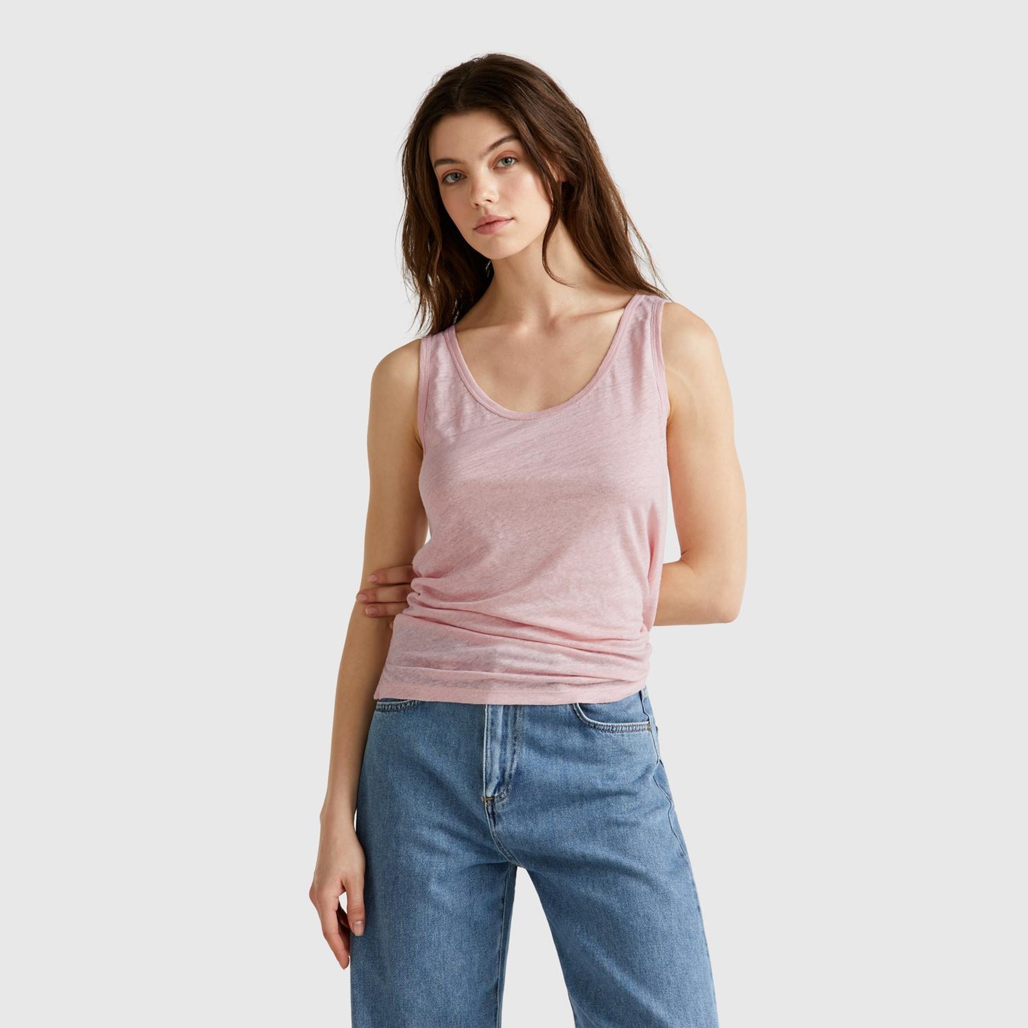 Kadın Pembe %100 Keten Yanları Yırtmaçlı Regular Fit Yuvarlak Yaka Atlet