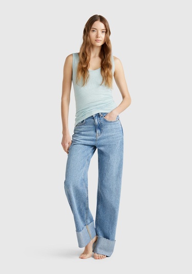  Kadın Su Yeşili %100 Keten Yanları Yırtmaçlı Regular Fit Yuvarlak Yaka Atlet