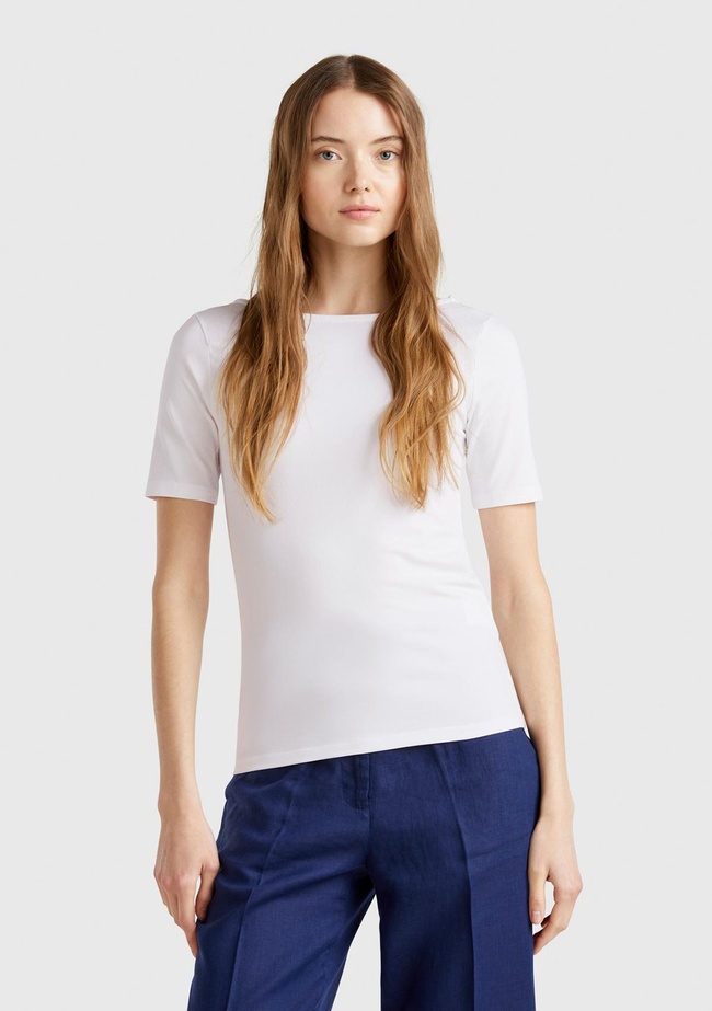  Kadın Beyaz Pamuk Karışımlı Örme Slim Fit Geniş Yaka T-Shirt