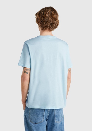  Erkek Açık Mavi %100 Pamuk Önü Logo Baskılı Relax Fit T-Shirt